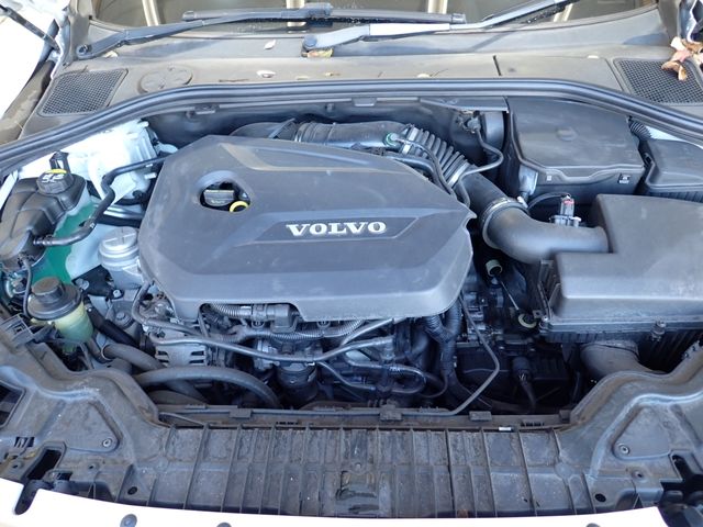 VOLVO VOLVO V60 2015