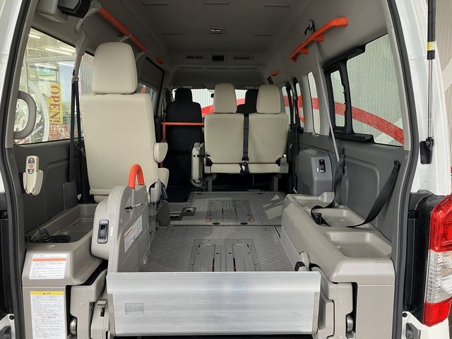 NISSAN NV350 CARAVAN 4WD 2016