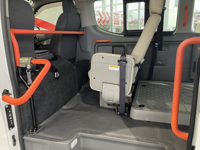 NISSAN NV350 CARAVAN 4WD 2016