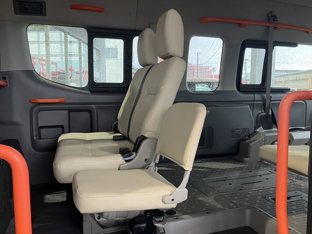 NISSAN NV350 CARAVAN 4WD 2016