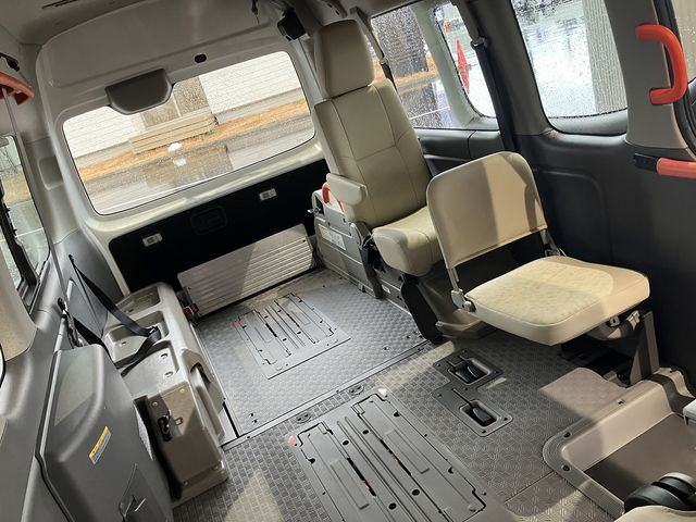 NISSAN NV350 CARAVAN 4WD 2016