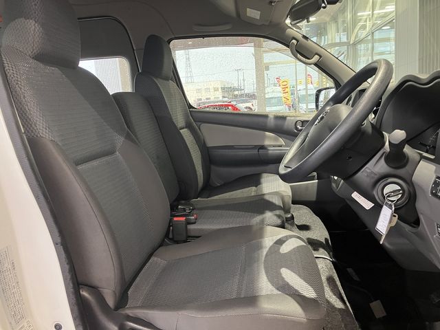 NISSAN NV350 CARAVAN 4WD 2016