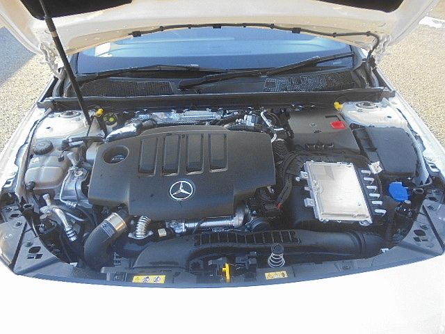 MERCEDES BENZ MERCEDES BENZ CLA Shooting Brake 2023