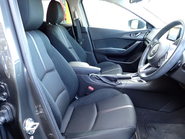 MAZDA AXELA SPORTS 2017