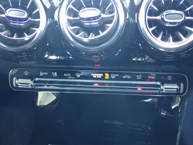 MERCEDES BENZ MERCEDES BENZ A class 2023