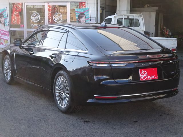 TOYOTA CROWN sedan hybrid 2024
