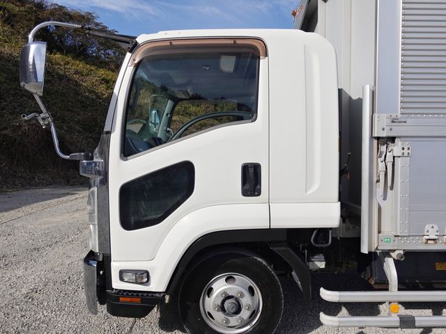 ISUZU FORWARD 2015