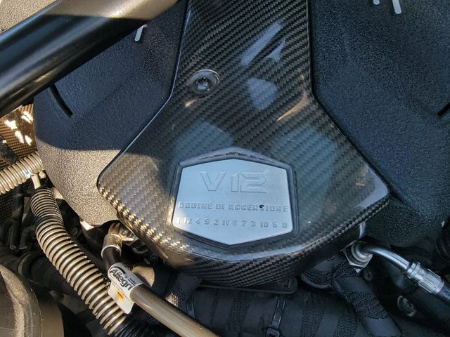 LAMBORGHINI LAMBORGHINI Aventador 2014