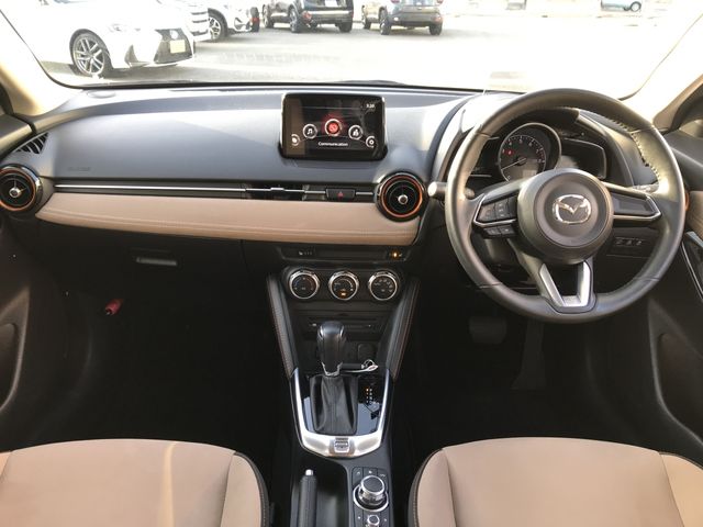 MAZDA DEMIO 2017