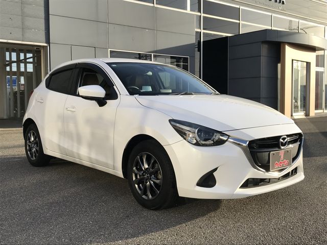 MAZDA DEMIO 2017