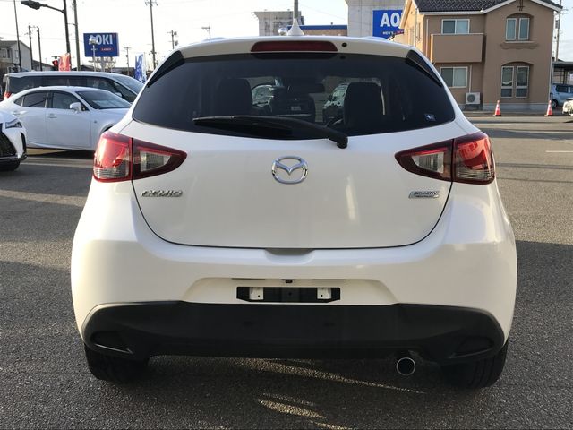 MAZDA DEMIO 2017