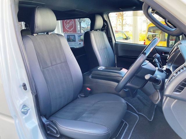 TOYOTA HIACE van 2WD 2021