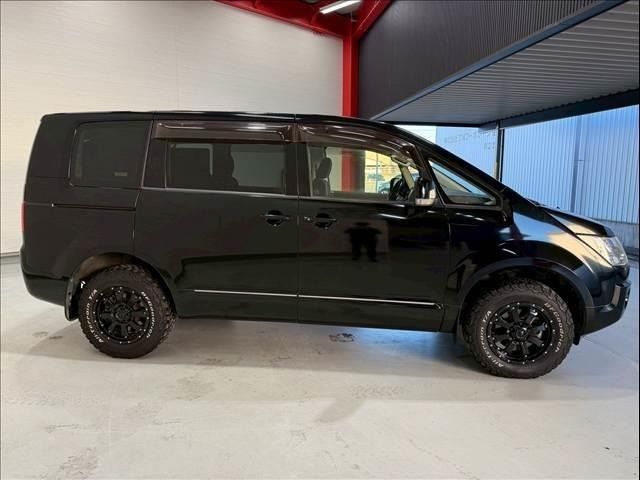MITSUBISHI DELICA D:5 4WD 2016
