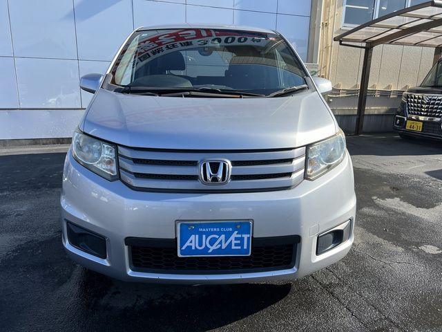 HONDA FREED Spike 2010