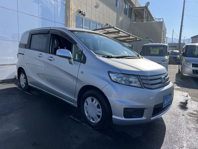 HONDA FREED Spike 2010