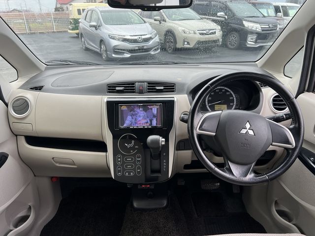 MITSUBISHI eK WAGON 2013