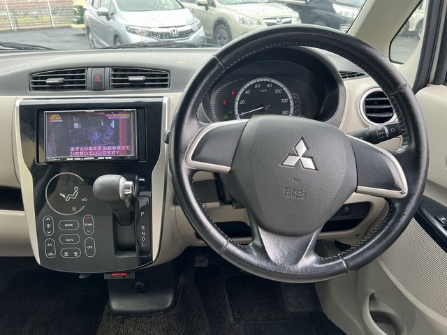 MITSUBISHI eK WAGON 2013