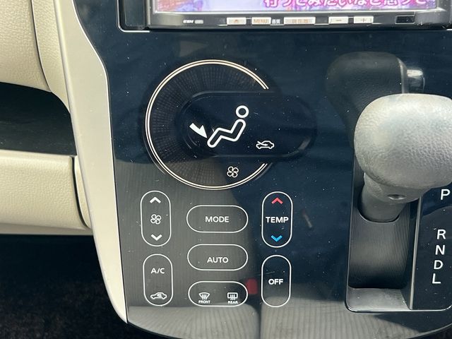 MITSUBISHI eK WAGON 2013