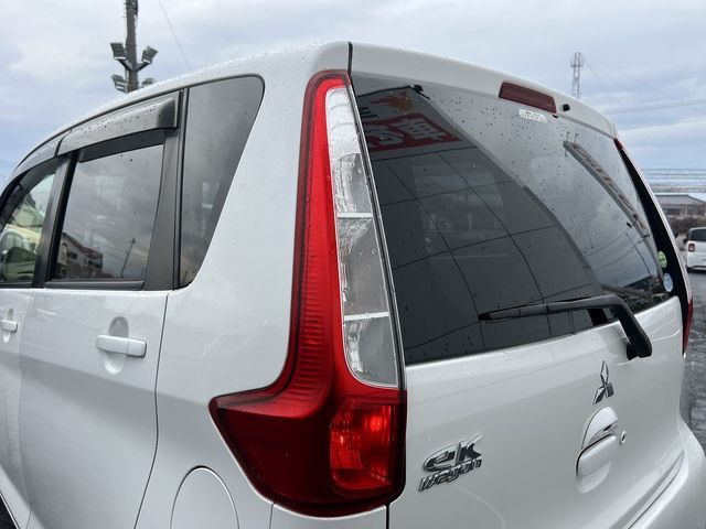 MITSUBISHI eK WAGON 2013