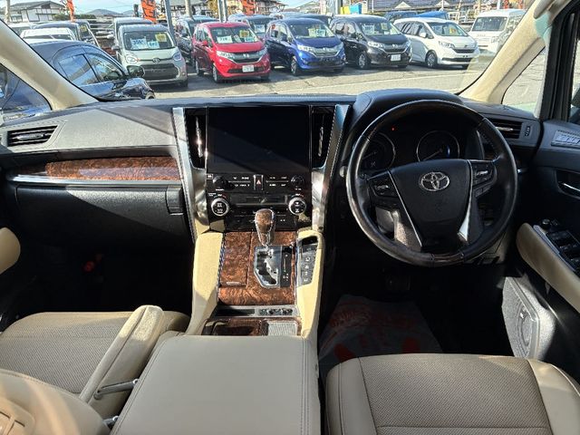 TOYOTA ALPHARD hybrid 4WD 2020