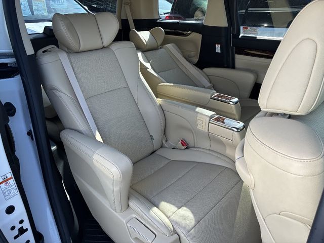 TOYOTA ALPHARD hybrid 4WD 2020