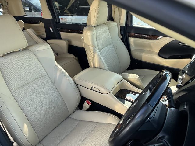 TOYOTA ALPHARD hybrid 4WD 2020