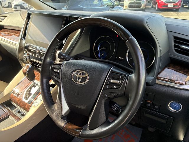 TOYOTA ALPHARD hybrid 4WD 2020