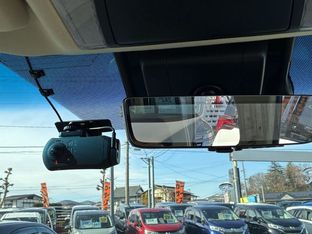 TOYOTA ALPHARD hybrid 4WD 2020