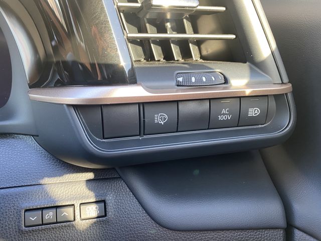 TOYOTA CROWN SPORT 2024