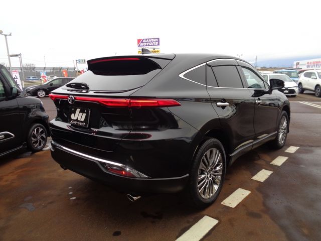 TOYOTA HARRIER 4WD 2023
