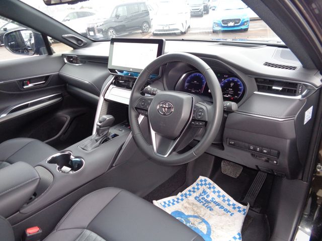 TOYOTA HARRIER 4WD 2023