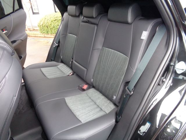 TOYOTA HARRIER 4WD 2023