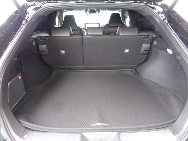 TOYOTA HARRIER 4WD 2023