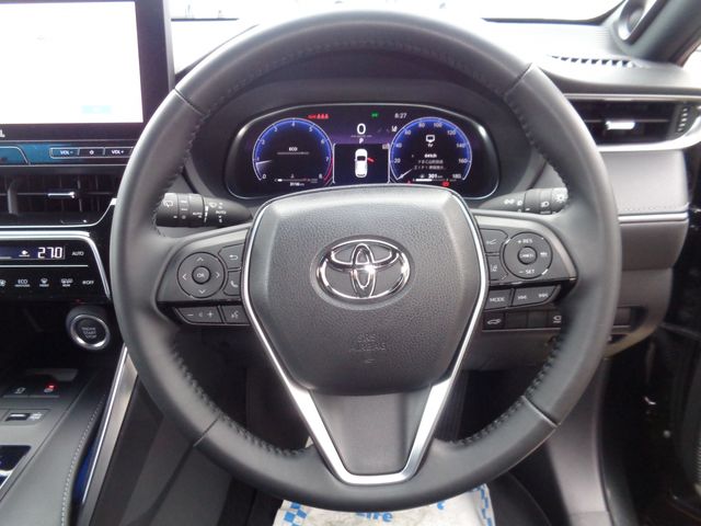 TOYOTA HARRIER 4WD 2023