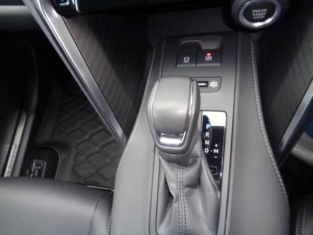 TOYOTA HARRIER 4WD 2023