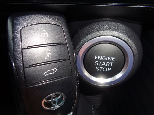 TOYOTA HARRIER 4WD 2023