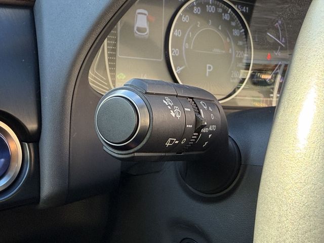 TOYOTA LEXUS UX250h AWD 2020