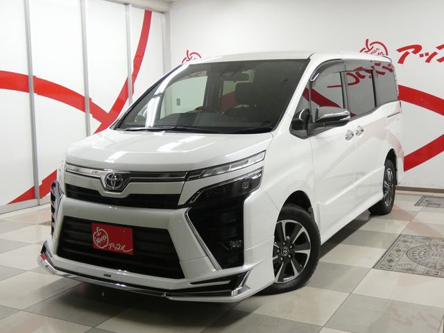 TOYOTA VOXY 4WD 2018