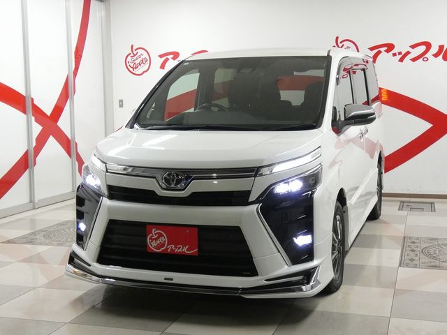 TOYOTA VOXY 4WD 2018