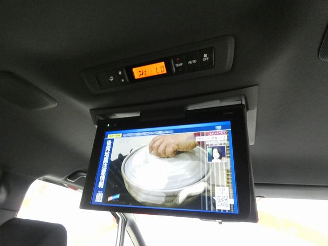 TOYOTA VOXY 4WD 2018