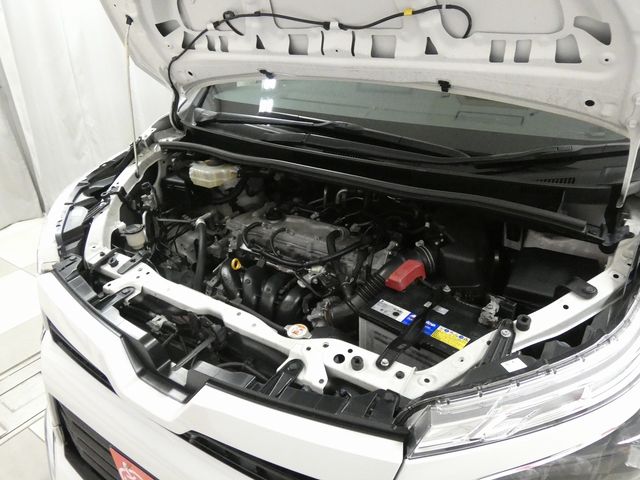 TOYOTA VOXY 4WD 2018