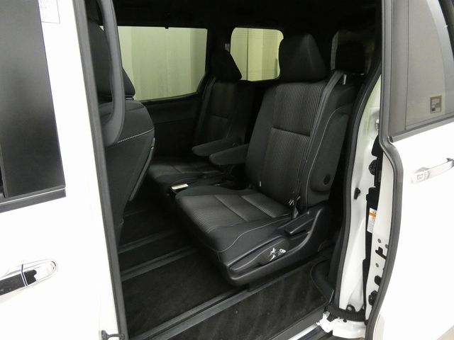 TOYOTA VOXY 4WD 2018