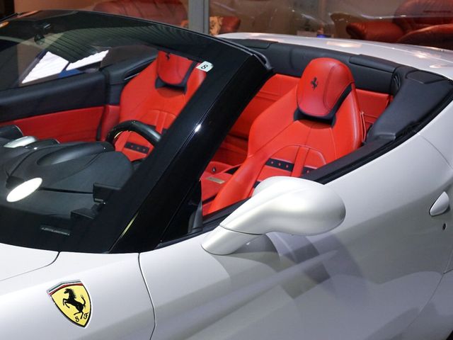 FERRARI FERRARI California T 2017