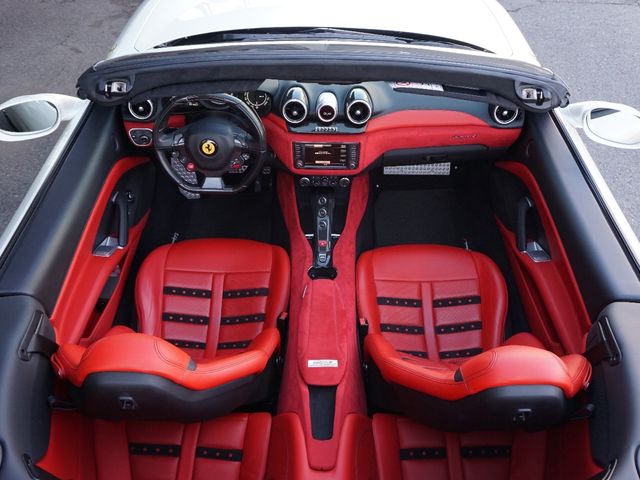FERRARI FERRARI California T 2017