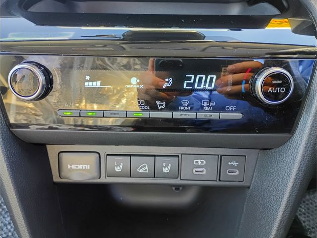 TOYOTA YARIS CROSS HYBRID 2025