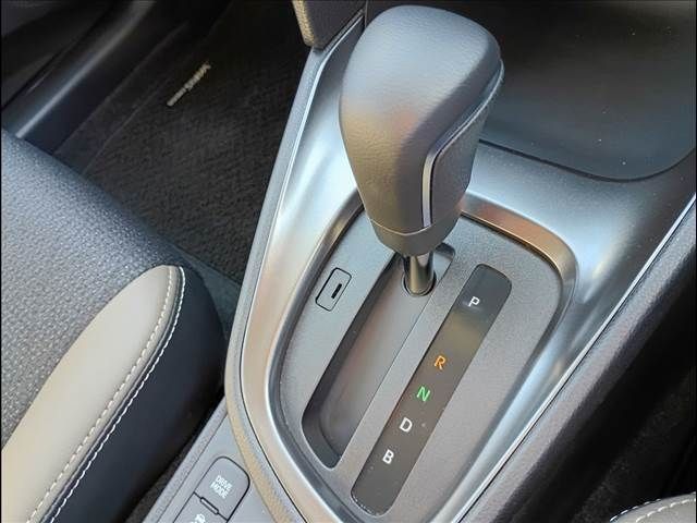 TOYOTA YARIS CROSS HYBRID 2025