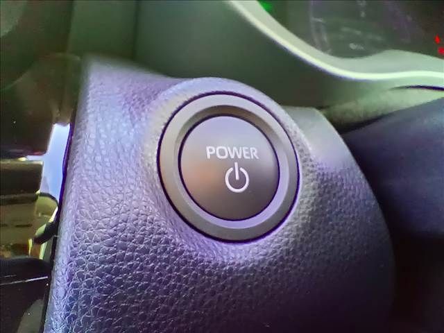 TOYOTA YARIS CROSS HYBRID 2025