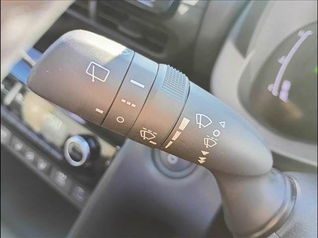 TOYOTA YARIS CROSS HYBRID 2025