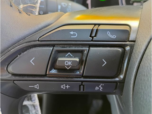 TOYOTA YARIS CROSS HYBRID 2025