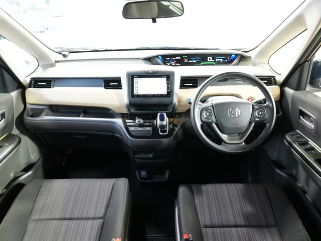 HONDA FREED HYBRID 2018